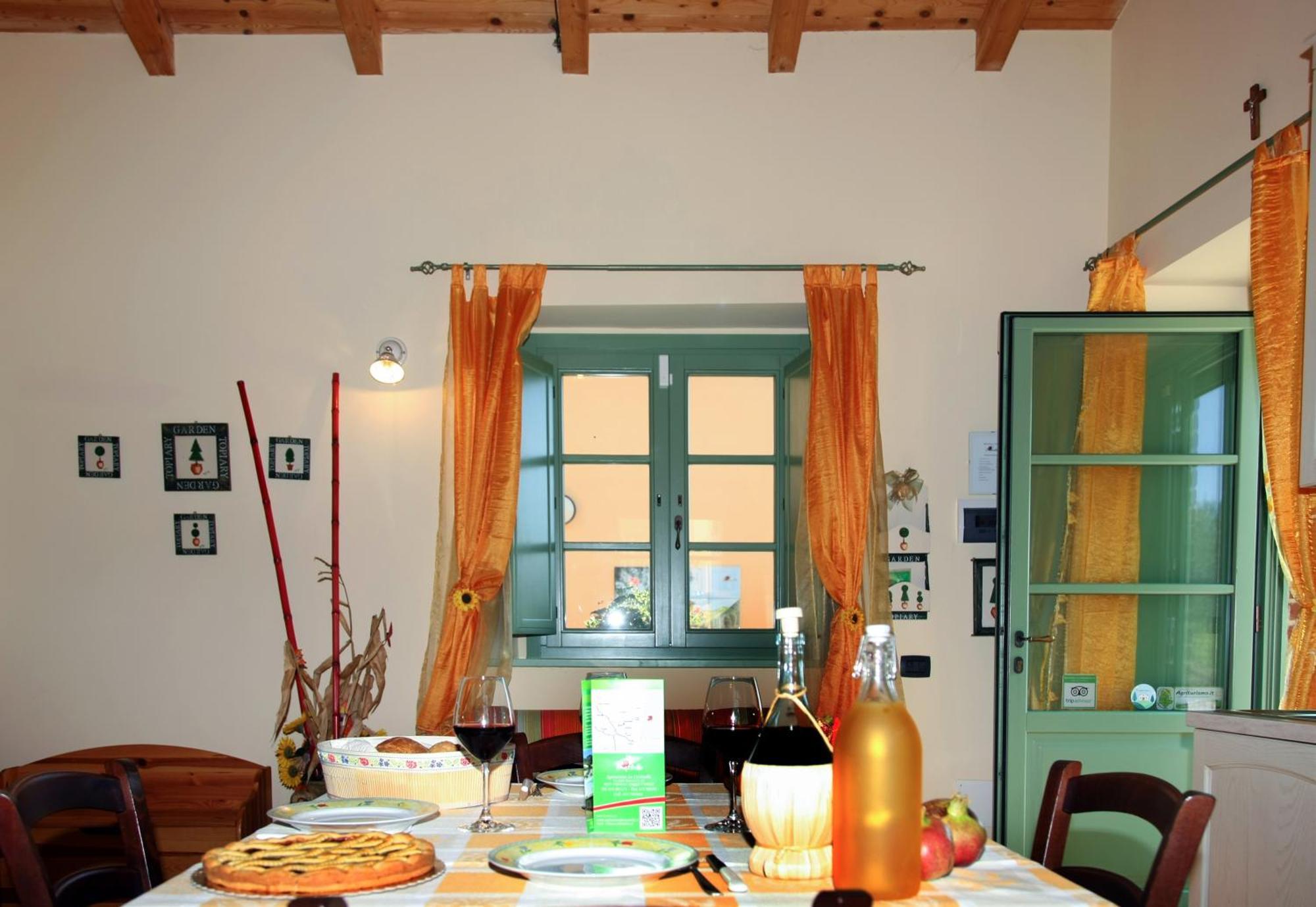 Valfabbrica Agriturismo La Coccinella חדר תמונה