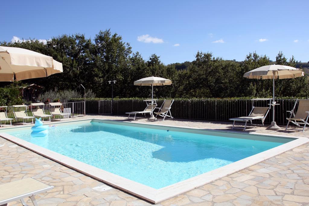 Valfabbrica Agriturismo La Coccinella מראה חיצוני תמונה