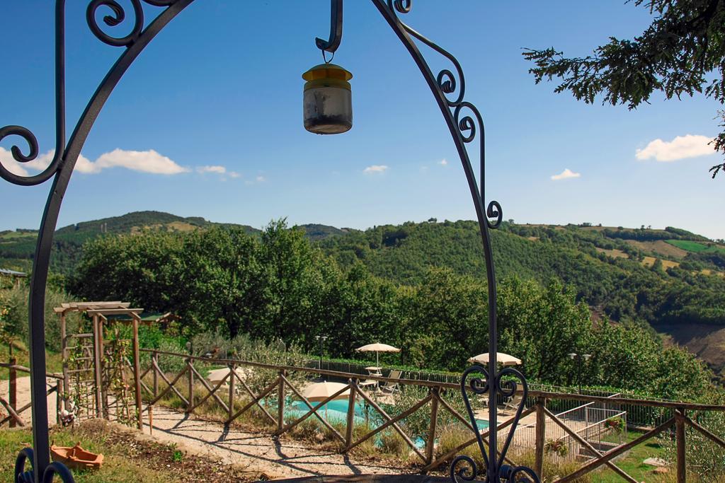 Valfabbrica Agriturismo La Coccinella מראה חיצוני תמונה