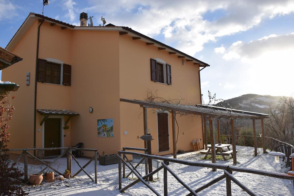 Valfabbrica Agriturismo La Coccinella מראה חיצוני תמונה
