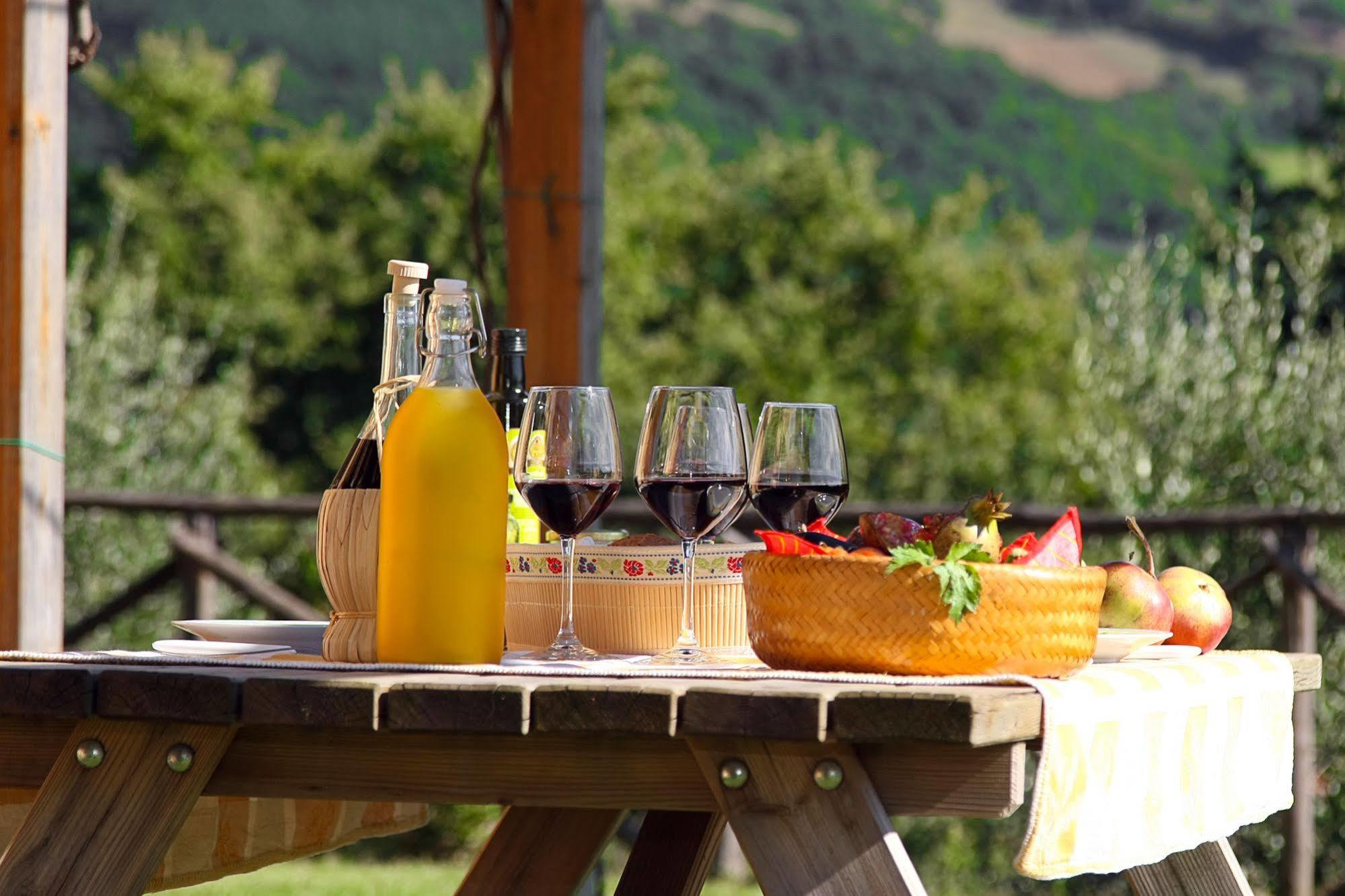 Valfabbrica Agriturismo La Coccinella מראה חיצוני תמונה