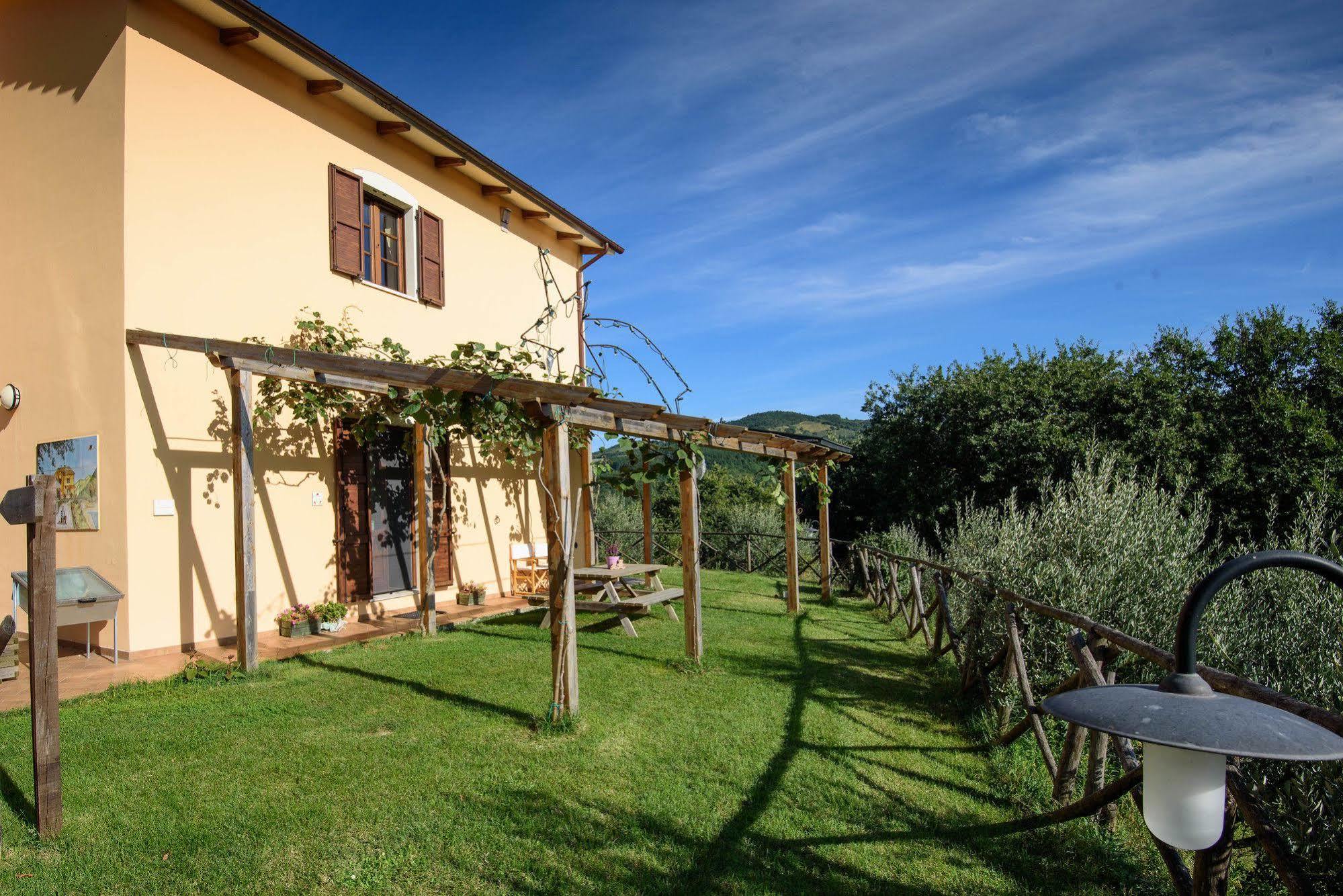Valfabbrica Agriturismo La Coccinella מראה חיצוני תמונה