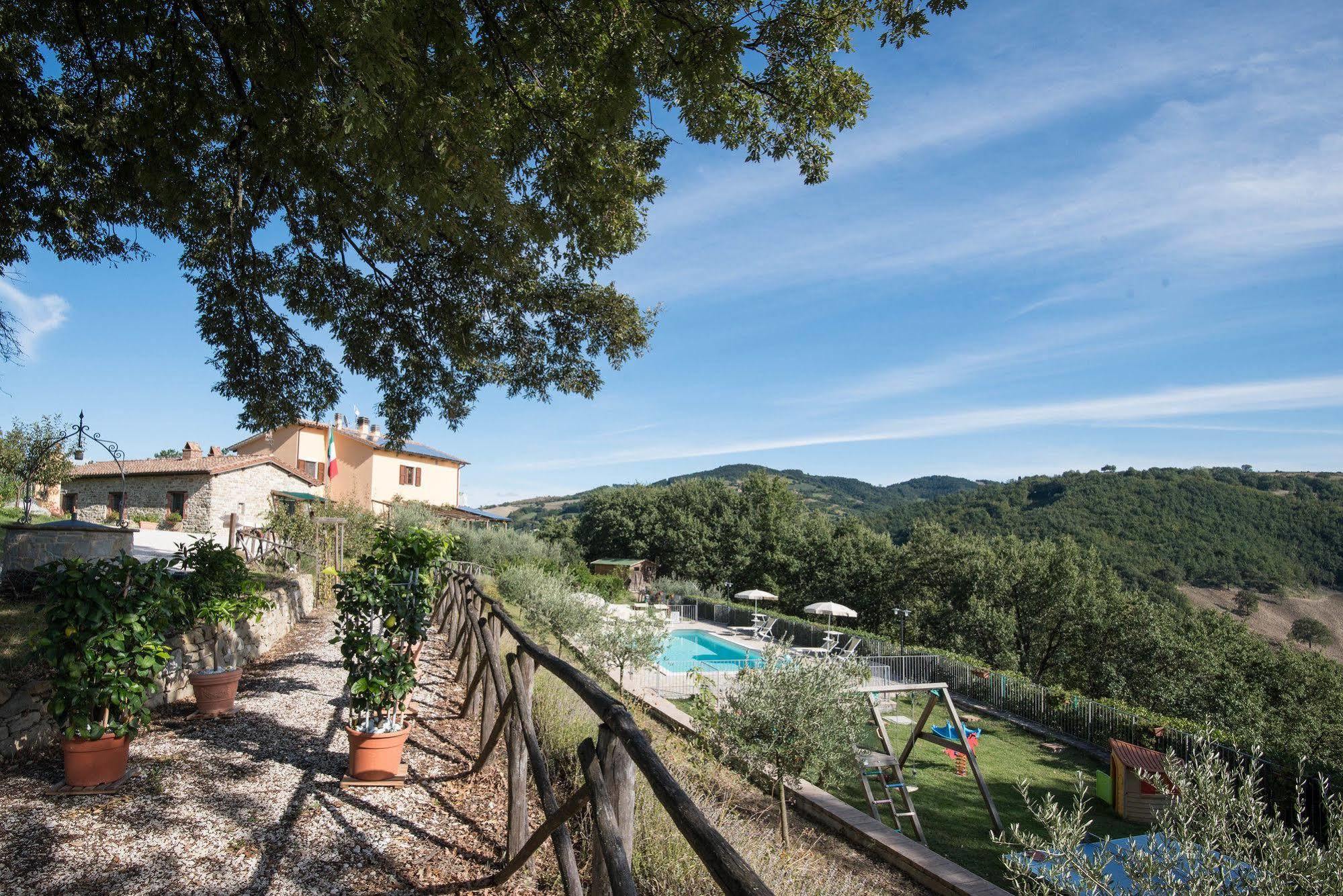 Valfabbrica Agriturismo La Coccinella מראה חיצוני תמונה
